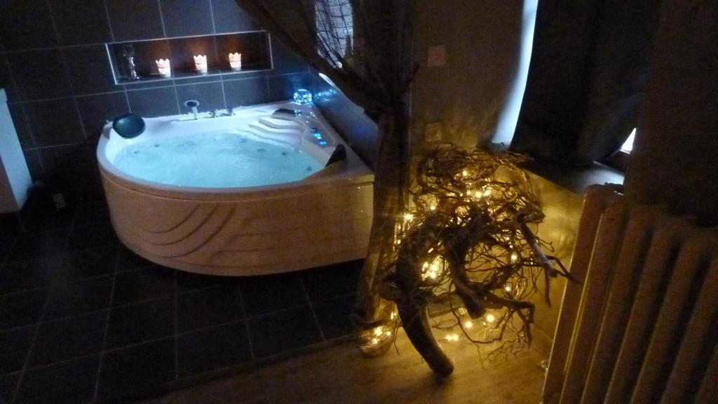 Francorchamps Guest House, Chambres Avec Ou Sans Jacuzzi Malmedy Pokój zdjęcie
